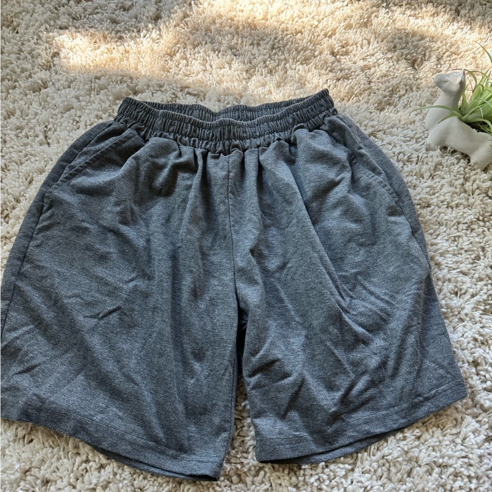 Men’s dark gray casual athletic sporty thick shorts. - Picture 2 of 4